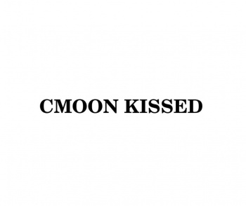 3类英文CMOON KISSED